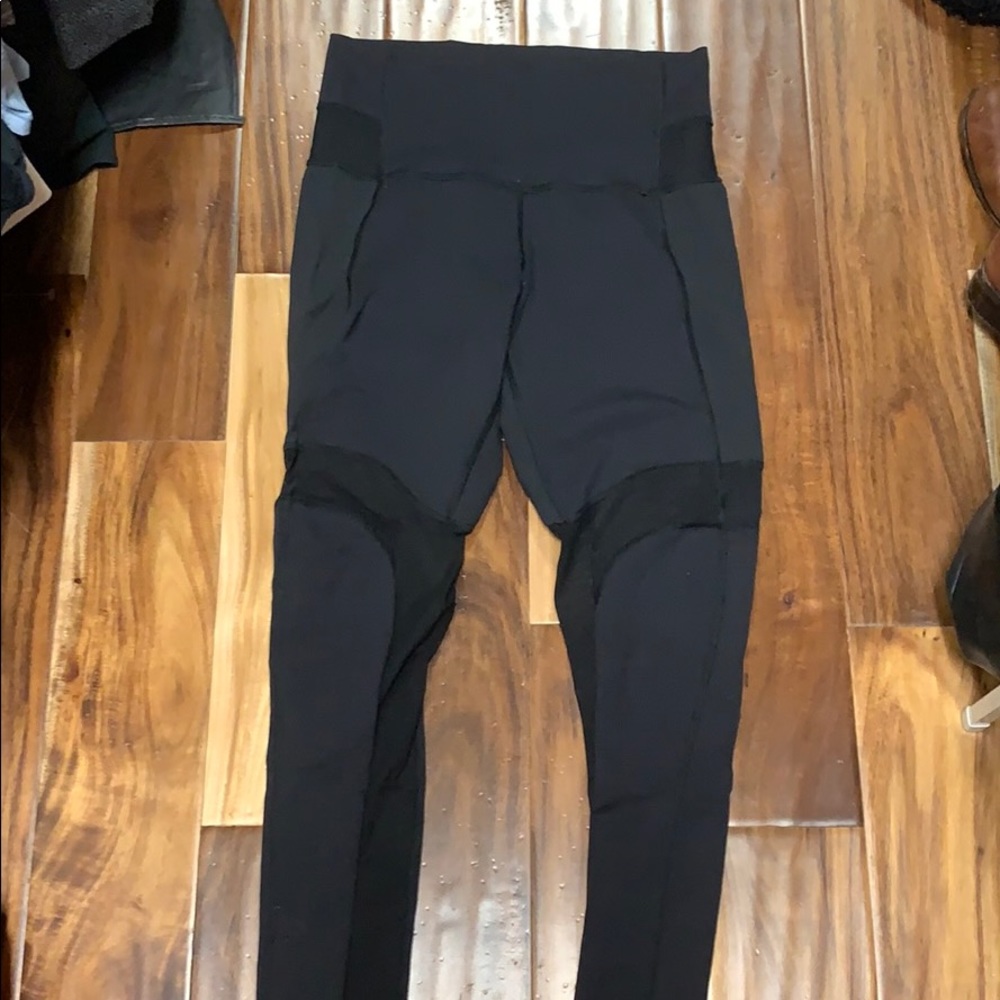 Lululemon Wunder Under special edition 8